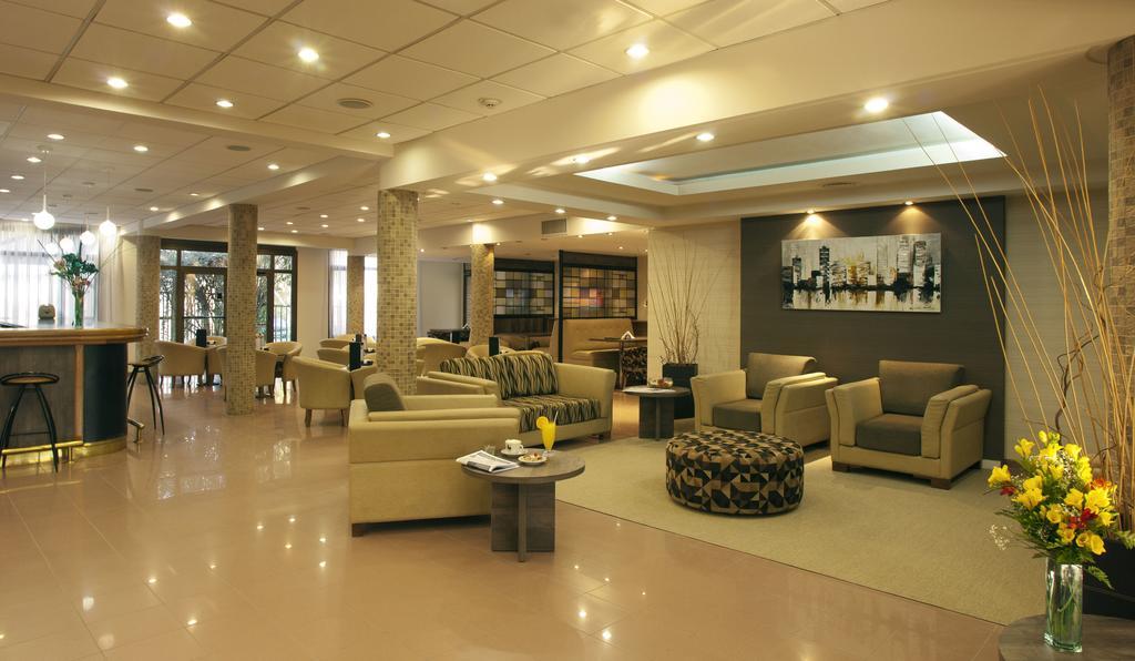 Land Express Neuquen Otel Dış mekan fotoğraf